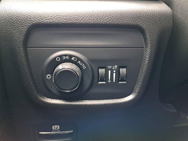 2025 Jeep Grand Cherokee Laredo X 4x4