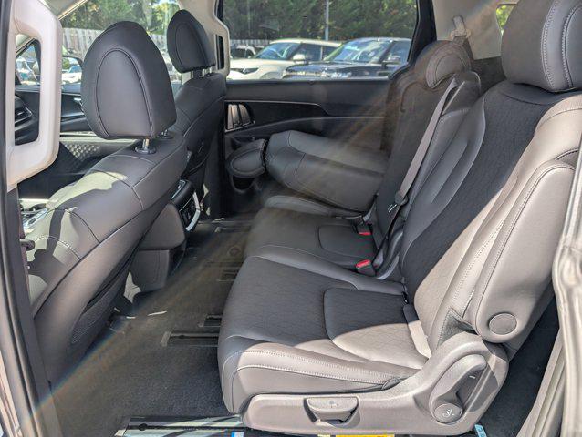 2026 Kia Carnival SX