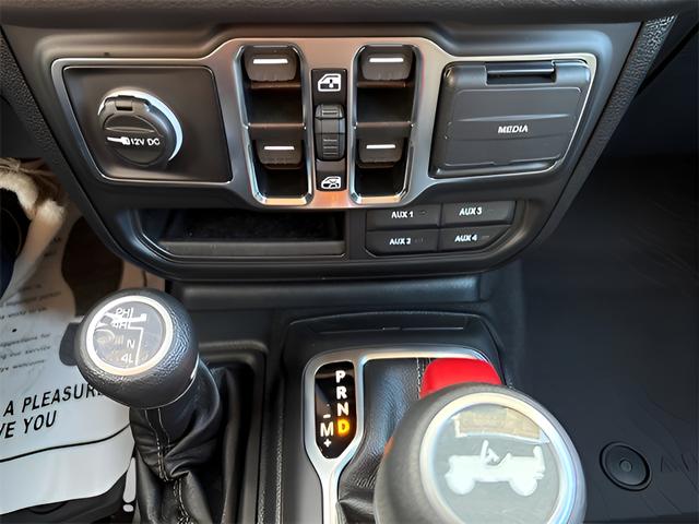 2025 Jeep Wrangler 4-Door Summit 4x4
