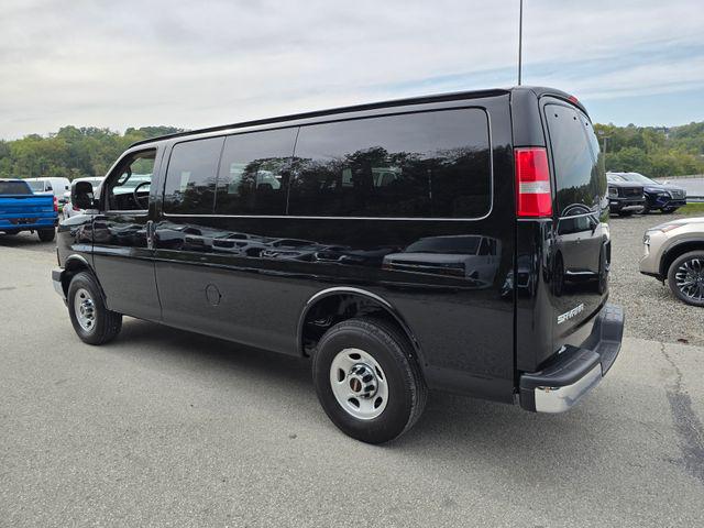 2025 GMC Savana Passenger RWD 2500 Regular Wheelbase LT