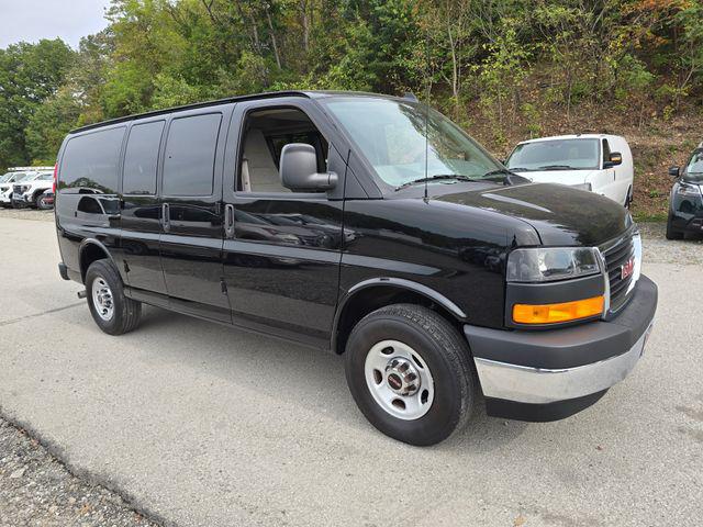 2025 GMC Savana Passenger RWD 2500 Regular Wheelbase LT
