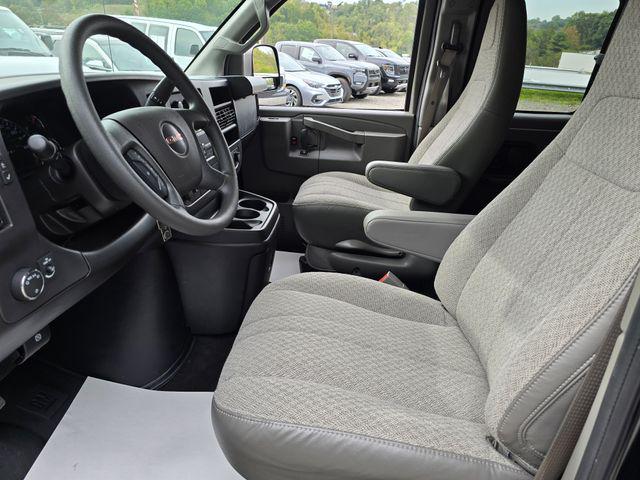 2025 GMC Savana Passenger RWD 2500 Regular Wheelbase LT