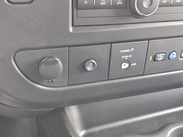 2025 GMC Savana Passenger RWD 2500 Regular Wheelbase LT