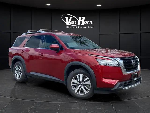 2024 Nissan Pathfinder SL 4WD for sale in Stevens Point, WI