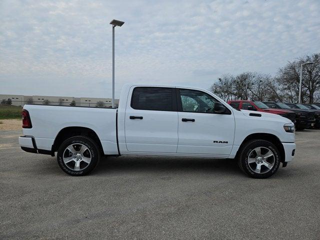 2026 RAM Ram 1500 RAM 1500 EXPRESS CREW CAB 4X2 57 BOX