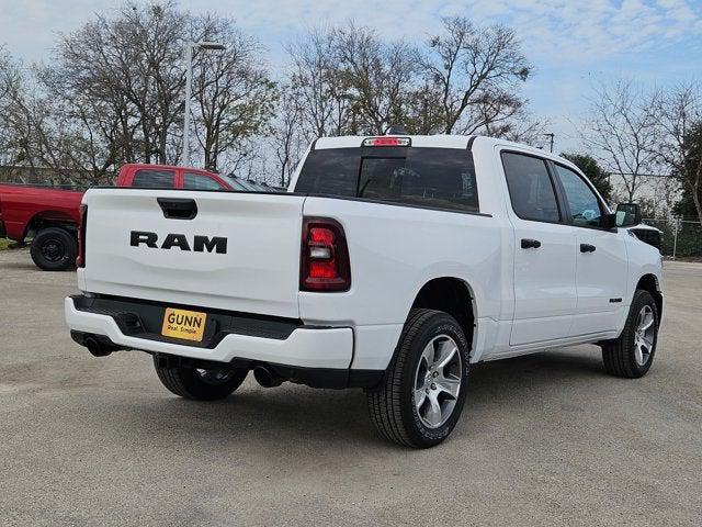 2026 RAM Ram 1500 RAM 1500 EXPRESS CREW CAB 4X2 57 BOX