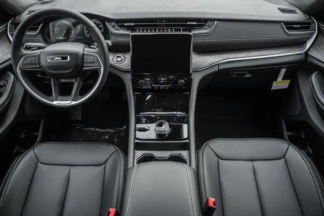 2025 Jeep Grand Cherokee GRAND CHEROKEE LIMITED 4X4 2025 Jeep Grand Cherokee GRAND CHEROKEE LIMITED 4X4