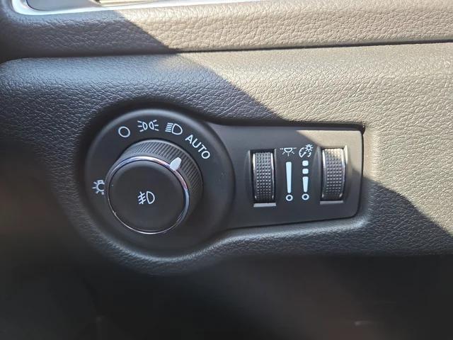2026 Chrysler Pacifica Limited AWD