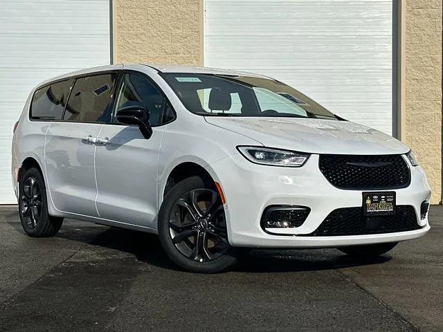 2026 Chrysler Pacifica PACIFICA SELECT AWD 2026 Chrysler Pacifica PACIFICA SELECT AWD