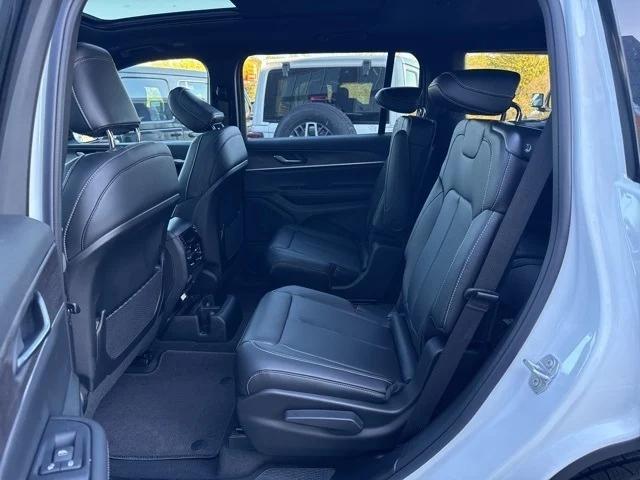 2025 Jeep Grand Cherokee Limited 4x4