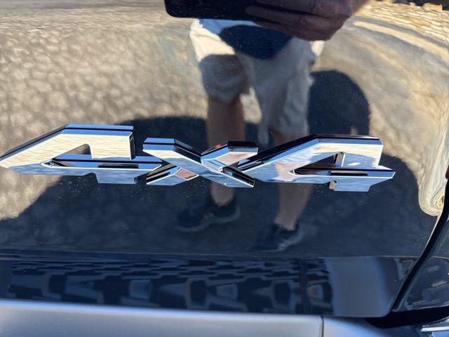 2026 Ram 1500 Lone Star Crew Cab 4x4 5'7" Box