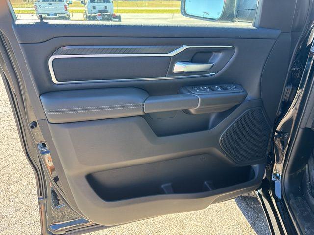 2026 Ram 1500 Lone Star Crew Cab 4x4 5'7" Box