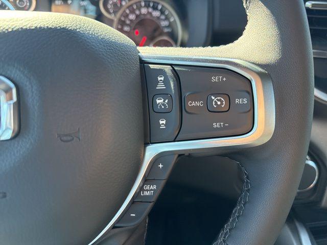 2026 Ram 1500 Lone Star Crew Cab 4x4 5'7" Box