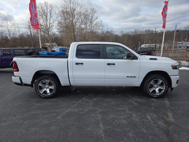 2025 RAM 1500 Tradesman Crew Cab 4x4 57 Box