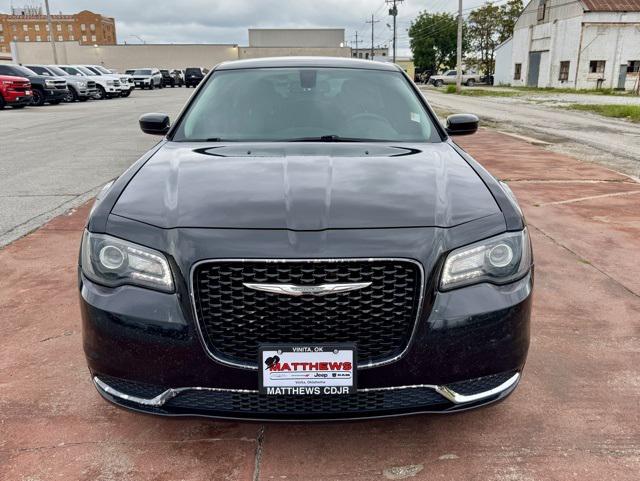 2019 Chrysler 300 Touring