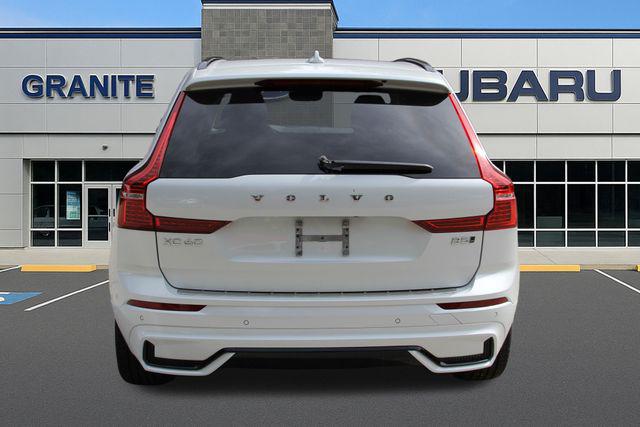 2023 Volvo XC60 B5 Plus Dark Theme