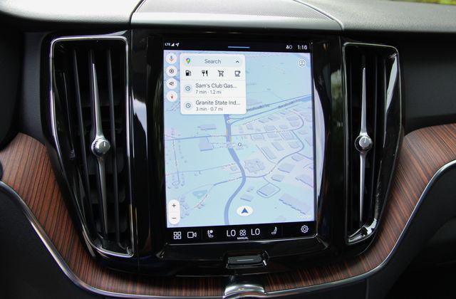 2023 Volvo XC60 B5 Plus Dark Theme