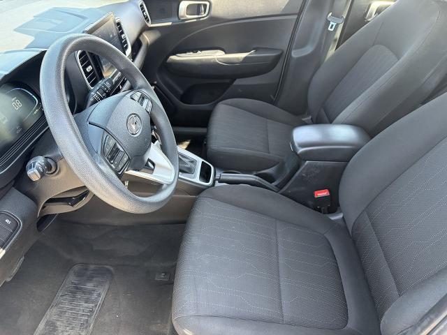 2024 Hyundai Venue SE