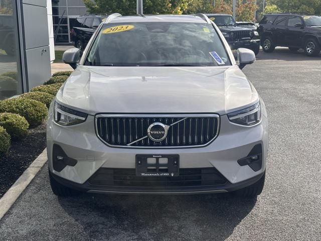 2023 Volvo XC40 B5 Plus Bright Theme