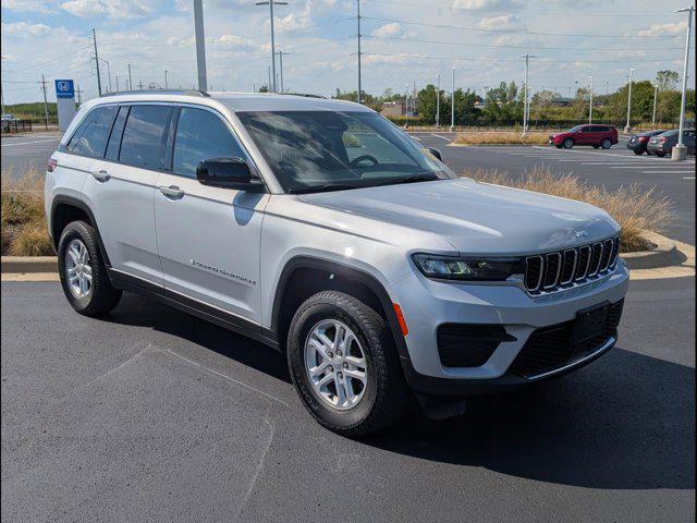 2024 Jeep Grand Cherokee Laredo 4x4 for sale in Kansas City, MO