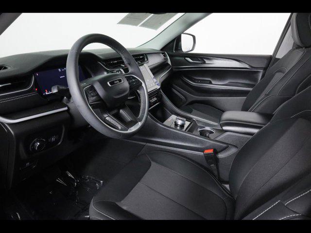 2024 Jeep Grand Cherokee Laredo 4x4