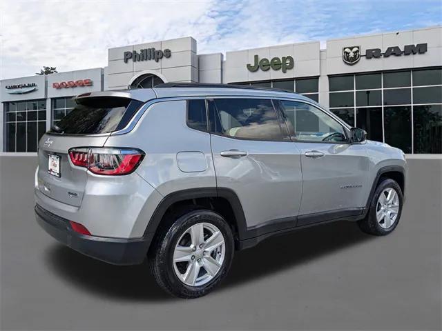 2022 Jeep Compass Latitude FWD