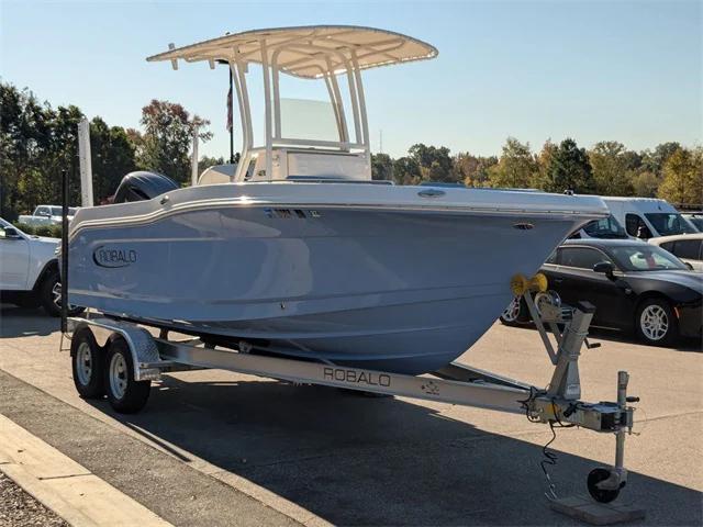2024 Robalo R202 Explorer 