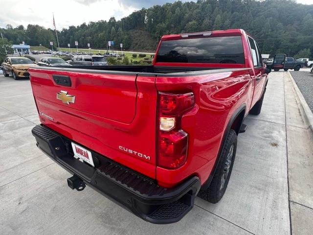 2025 Chevrolet Silverado 2500HD 4WD Crew Cab Standard Bed Custom