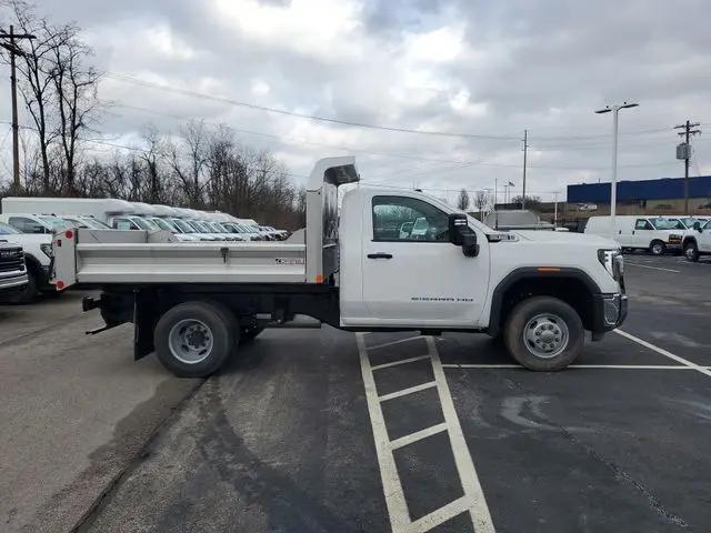2025 GMC Sierra 3500HD Pro