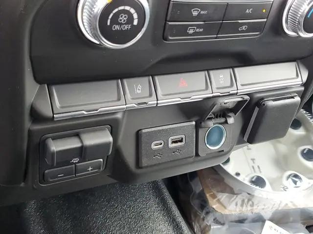 2025 GMC Sierra 3500HD Pro