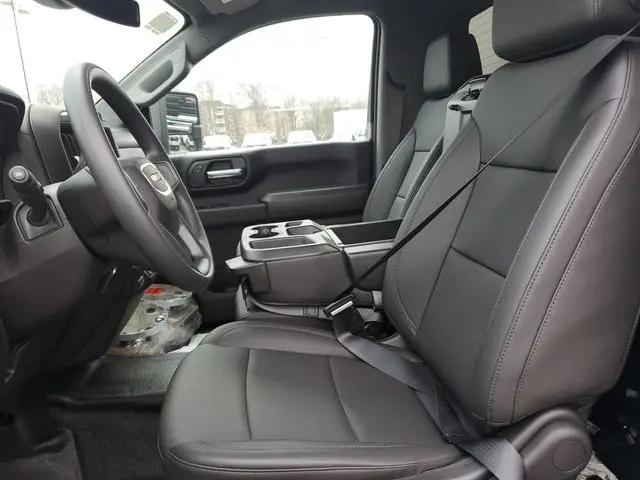 2025 GMC Sierra 3500HD Pro
