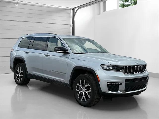 2023 Jeep Grand Cherokee L Limited 4x4 2023 Jeep Grand Cherokee L Limited 4x4
