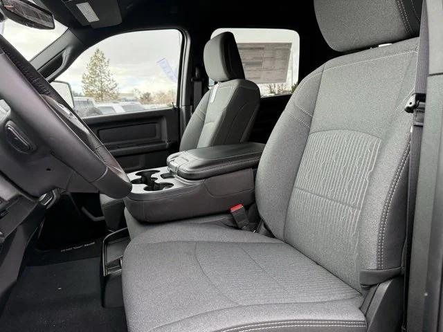 2024 RAM 2500 Tradesman Crew Cab 4x4 64 Box 2024 RAM 2500 Tradesman Crew Cab 4x4 64 Box