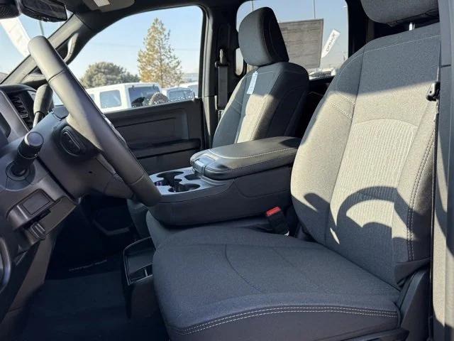 2024 RAM 2500 Tradesman Crew Cab 4x4 64 Box 2024 RAM 2500 Tradesman Crew Cab 4x4 64 Box