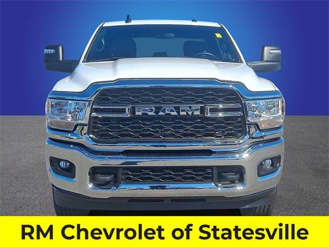2023 RAM 3500 Tradesman Crew Cab 4x4 8 Box