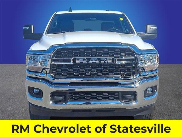 2023 RAM 3500 Tradesman Crew Cab 4x4 8 Box