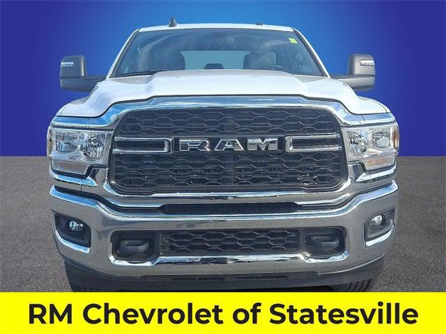 2023 RAM 3500 Tradesman Crew Cab 4x4 8 Box