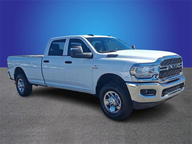 2023 RAM 3500 Tradesman Crew Cab 4x4 8 Box