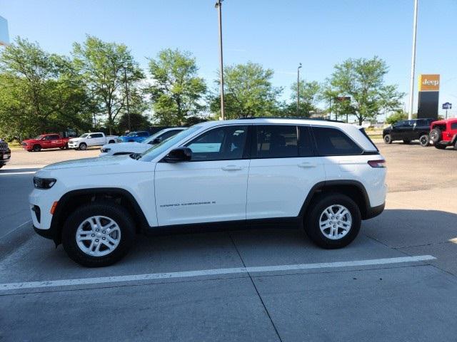 2023 Jeep Grand Cherokee Laredo 4x4