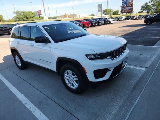 2023 Jeep Grand Cherokee Laredo 4x4
