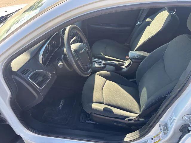 2012 Chrysler 200 LX