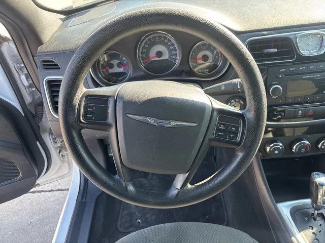 2012 Chrysler 200 LX