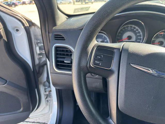 2012 Chrysler 200 LX