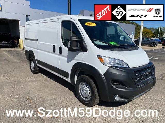 2025 RAM ProMaster 2500 Cargo Van Tradesman Low Roof 136 WB w/Pass Seat
