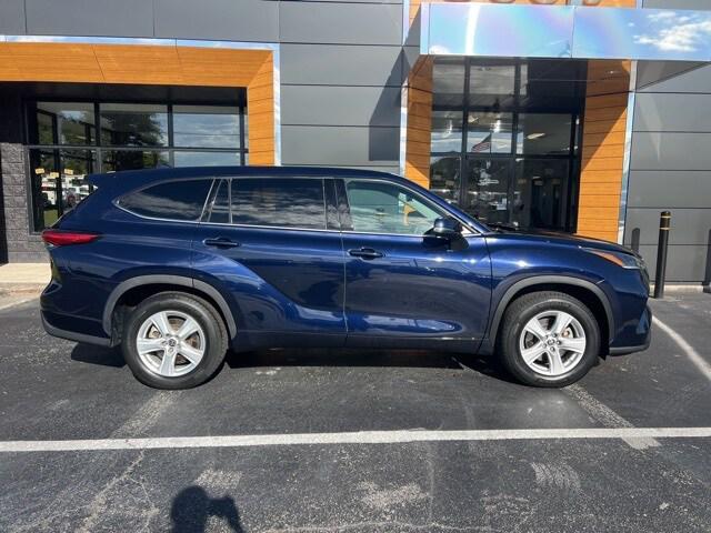 2021 Toyota Highlander LE