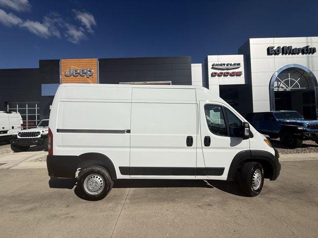 2025 Ram ProMaster 2500 Cargo Van Tradesman High Roof 136" WB w/Pass Seat