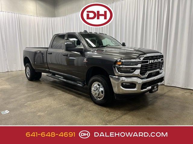 2026 RAM Ram 3500 RAM 3500 TRADESMAN CREW CAB 4X4 8 BOX