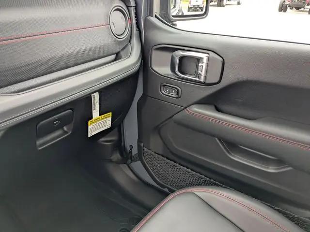 2025 Jeep Wrangler 2-Door Rubicon 4x4