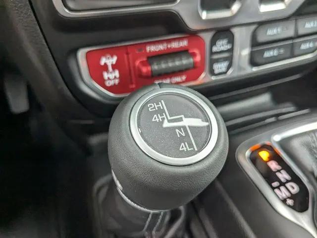 2025 Jeep Wrangler 2-Door Rubicon 4x4