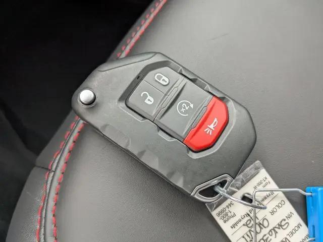 2025 Jeep Wrangler 2-Door Rubicon 4x4